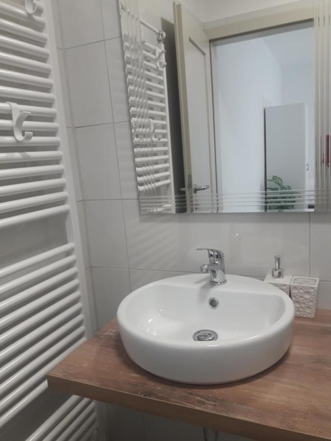 Apartma Oddih Dutovlje Buitenkant foto