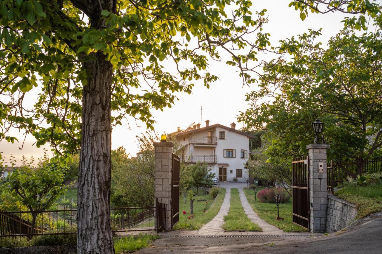 Apartma Oddih Dutovlje Buitenkant foto